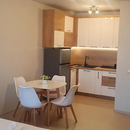 Central Beach Ravda Apartments דירה רבדה