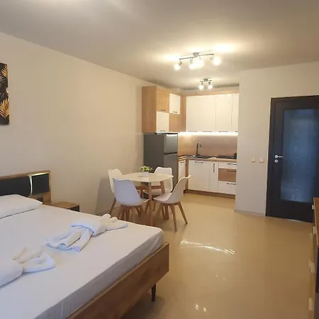 דירה Central Beach Ravda Apartments